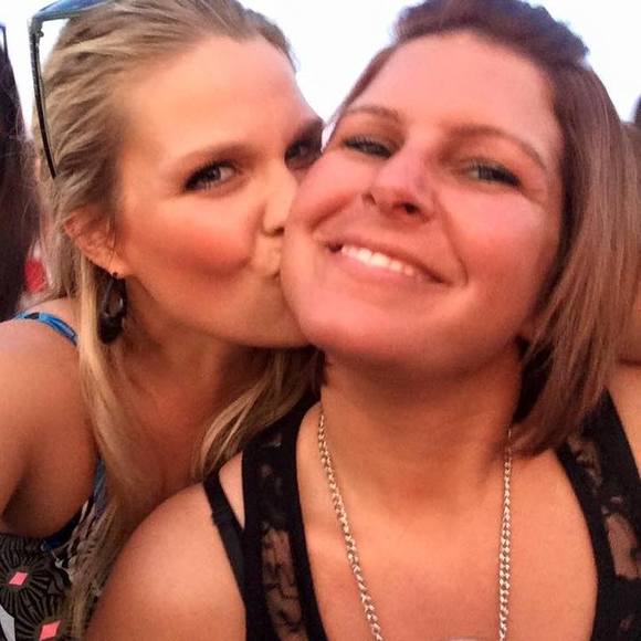 Meet your Posher, Amanda - Picture 1 of 1